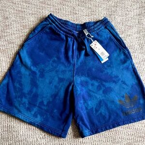 Nwt oversized tie dye adidas shorts